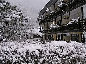 Apartmenthaus im Winter